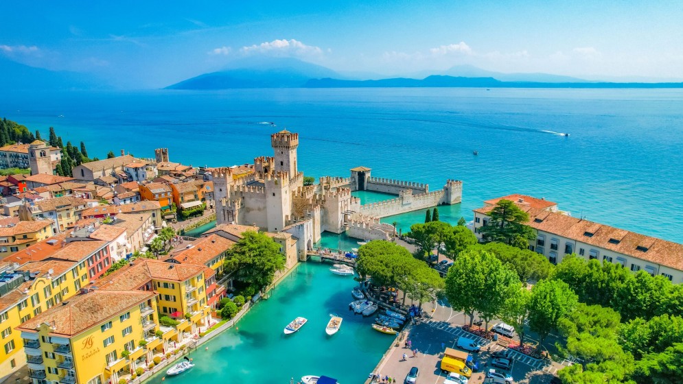 Sirmione 2024 Rocca Scaligera Castle Shutterstock 2498491287 Hybris